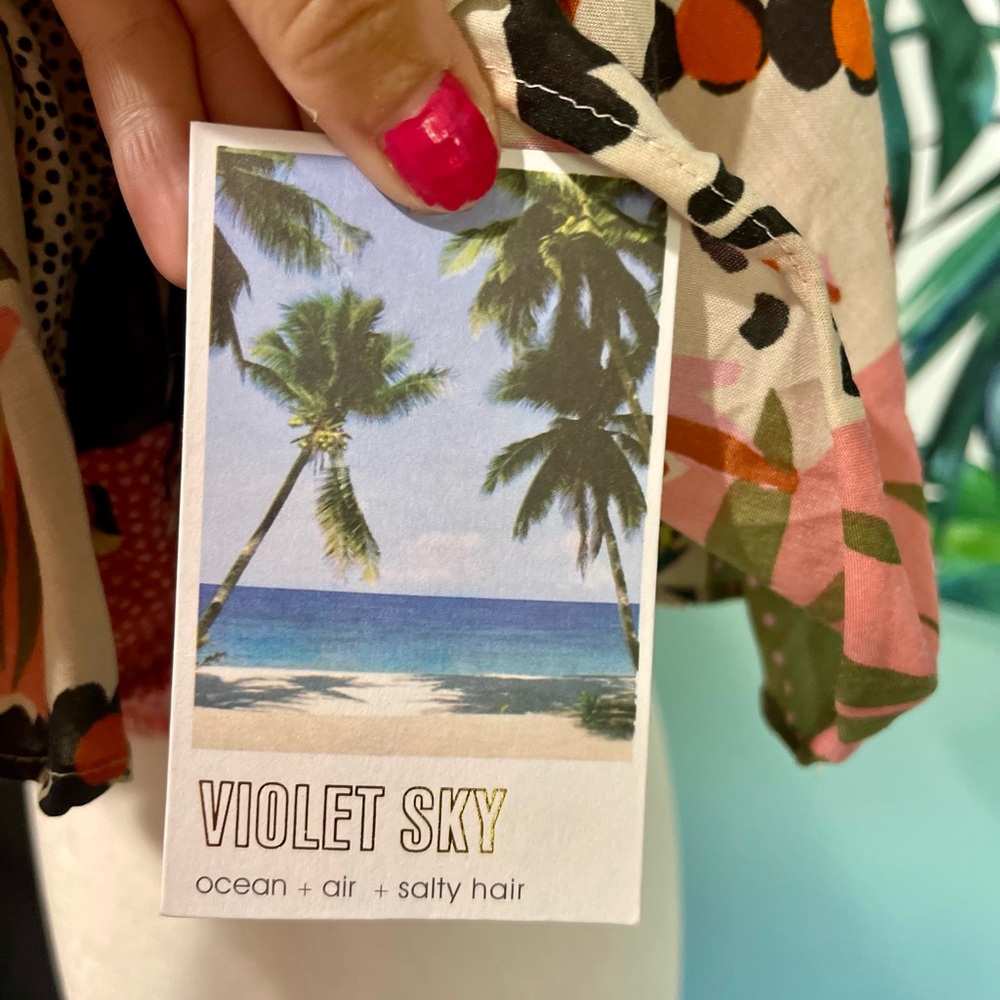 🍹Violet Sky Multicolor Tropical Off-Shoulder Crop Top🦜 - Picture 7 of 7